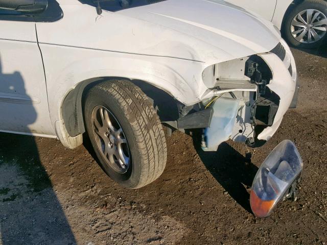 2B8GP74L02R778634 - 2002 DODGE GRAND CARA WHITE photo 9