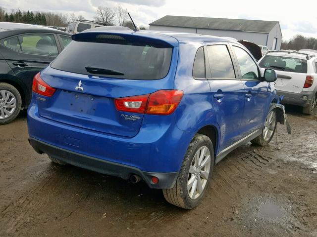 4A4AP3AU4FE019934 - 2015 MITSUBISHI OUTLANDER BLUE photo 4