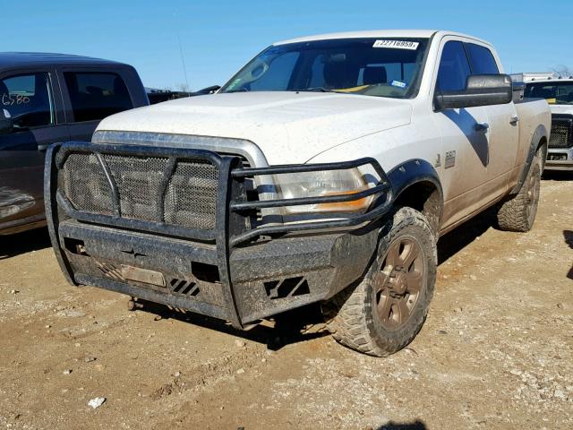 3D7UT2CL2BG512258 - 2011 DODGE RAM 2500 WHITE photo 2