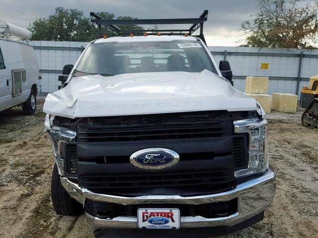 1FD8W3G69HEB24811 - 2017 FORD F350 SUPER WHITE photo 9