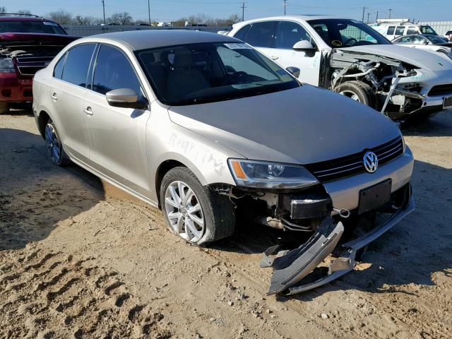 3VWD07AJXEM271957 - 2014 VOLKSWAGEN JETTA SE SILVER photo 1