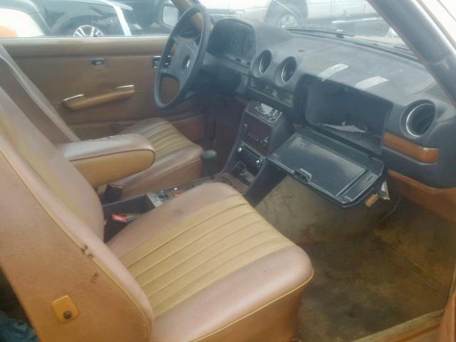 WDBAB53A5EA035388 - 1984 MERCEDES-BENZ 300 CDT BEIGE photo 5