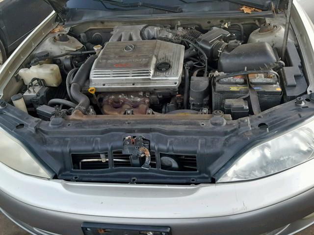 JT8BF28G1X5065956 - 1999 LEXUS ES 300 SILVER photo 7