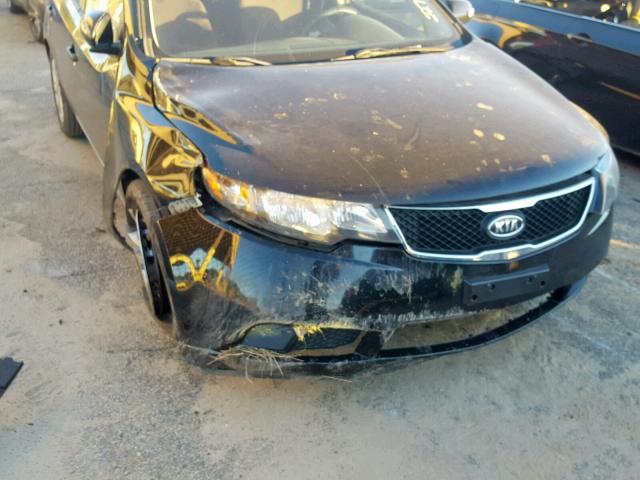 KNAFU4A23A5849496 - 2010 KIA FORTE EX BLACK photo 9