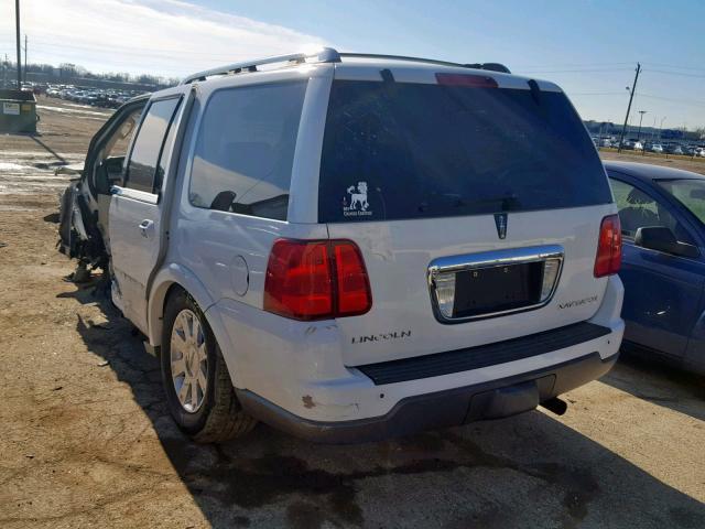 5LMFU28R83LJ37714 - 2003 LINCOLN NAVIGATOR WHITE photo 3