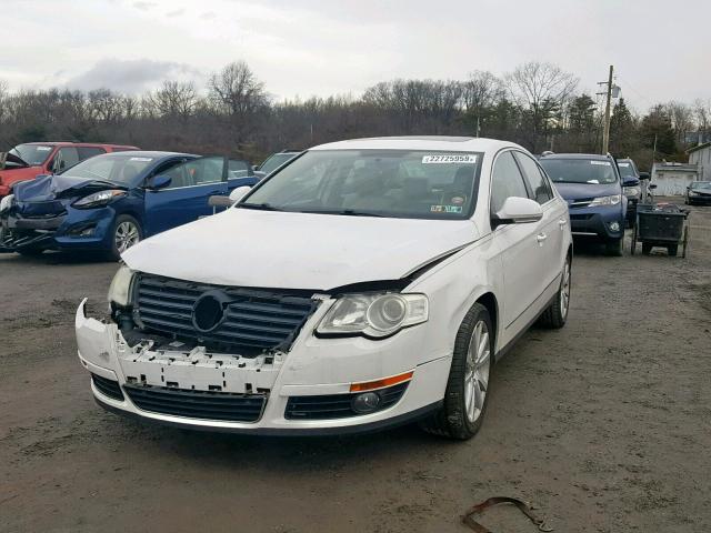 WVWJL7AN7AE056245 - 2010 VOLKSWAGEN PASSAT KOM WHITE photo 2