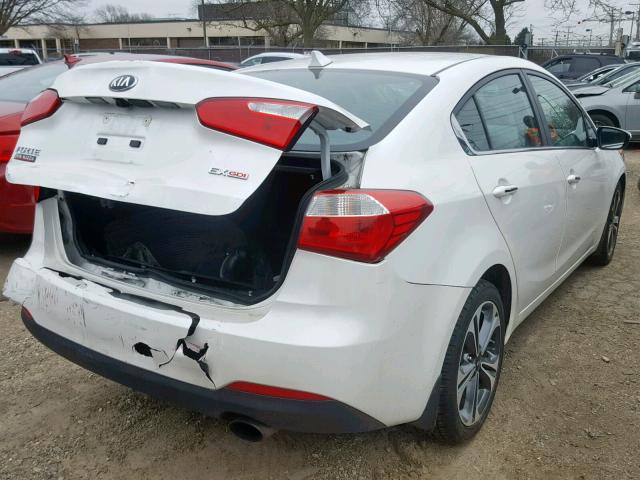 KNAFX4A84F5293346 - 2015 KIA FORTE EX WHITE photo 4