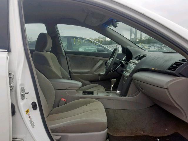 4T1BE46K49U797302 - 2009 TOYOTA CAMRY BASE 白色 照片 5