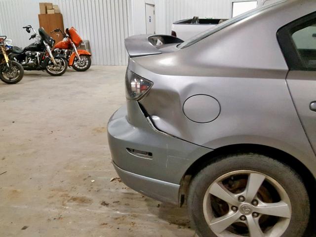 JM1BK123851242973 - 2005 MAZDA 3 S GRAY photo 9