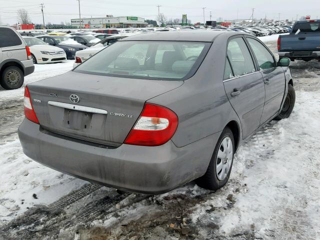 JTDBE32K420082392 - 2002 TOYOTA CAMRY LE GRAY photo 4