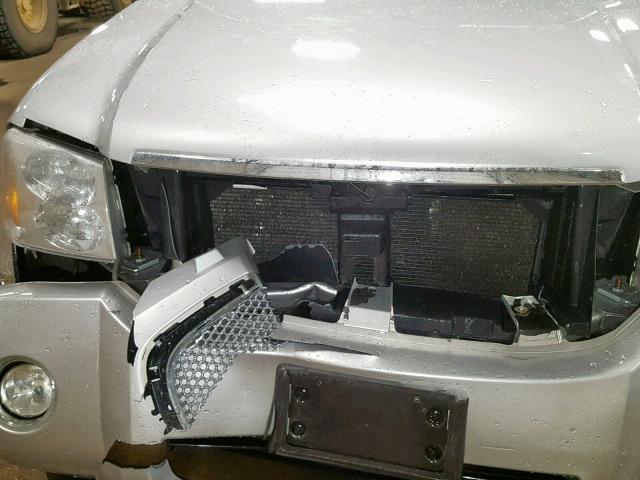 1GKDT13S652160654 - 2005 GMC ENVOY SILVER photo 9