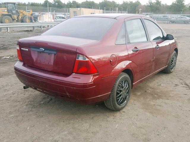 1FAHP34N07W135255 - 2007 FORD FOCUS ZX4 RED photo 4