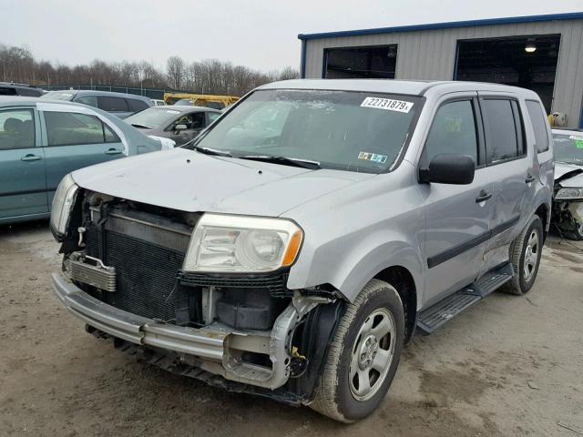 5FNYF4H22CB012848 - 2012 HONDA PILOT LX SILVER photo 2