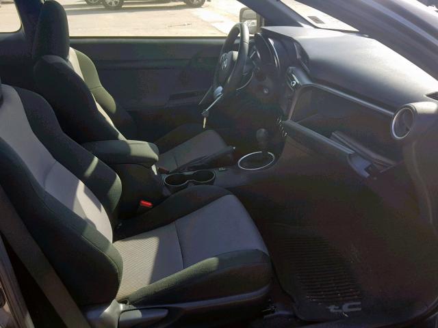 JTKJF5C78FJ013681 - 2015 TOYOTA SCION TC შავი ფოტო 5