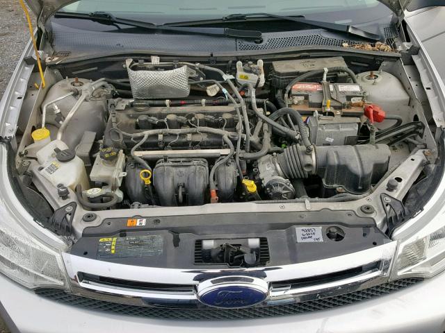 1FAHP35N48W137719 - 2008 FORD FOCUS SE SILVER photo 7