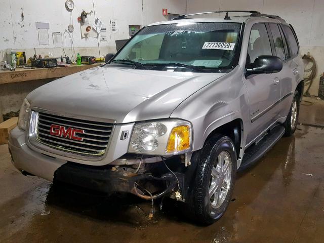 1GKDT13S062320710 - 2006 GMC ENVOY SILVER photo 2