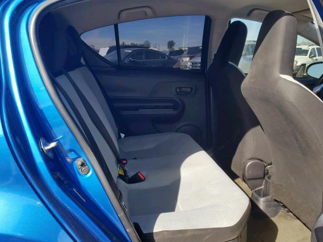 JTDKDTB30F1112371 - 2015 TOYOTA PRIUS C BLUE photo 6