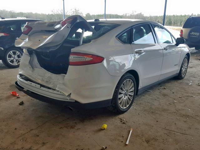 3FA6P0UU5GR312950 - 2016 FORD FUSION S H WHITE photo 4