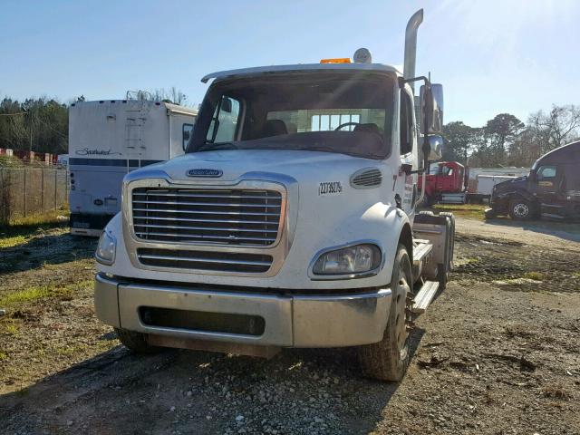 1FUJC5DE97HY19656 - 2007 FREIGHTLINER M2 112 MED WHITE photo 2