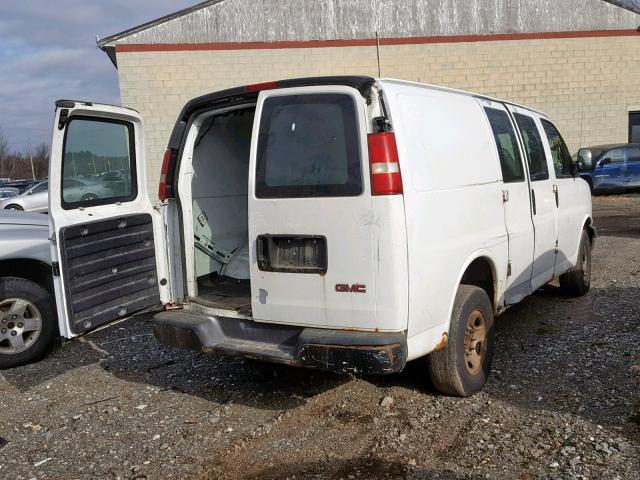 1GTHG35U071189488 - 2007 GMC SAVANA G35 WHITE photo 4