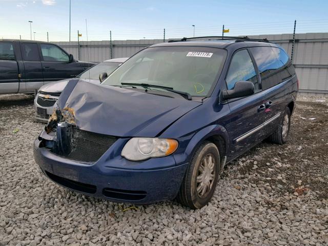 2C4GP54L55R456469 - 2005 CHRYSLER TOWN&COUNT BLUE photo 2