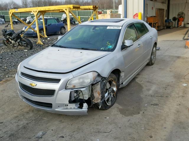 1G1ZC5EB7AF154573 - 2010 CHEVROLET MALIBU 1LT SILVER photo 2