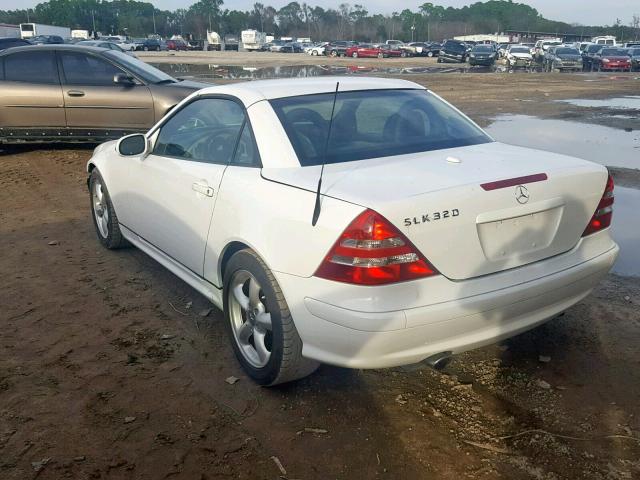 WDBKK65F14F300666 - 2004 MERCEDES-BENZ SLK 320 WHITE photo 3