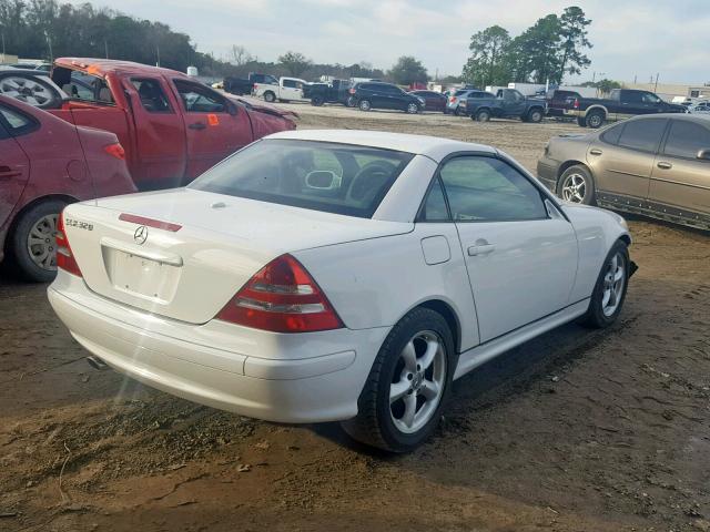 WDBKK65F14F300666 - 2004 MERCEDES-BENZ SLK 320 WHITE photo 4