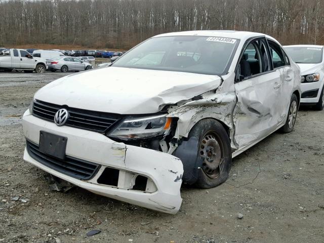 3VW2K7AJ8DM412296 - 2013 VOLKSWAGEN JETTA BASE WHITE photo 2