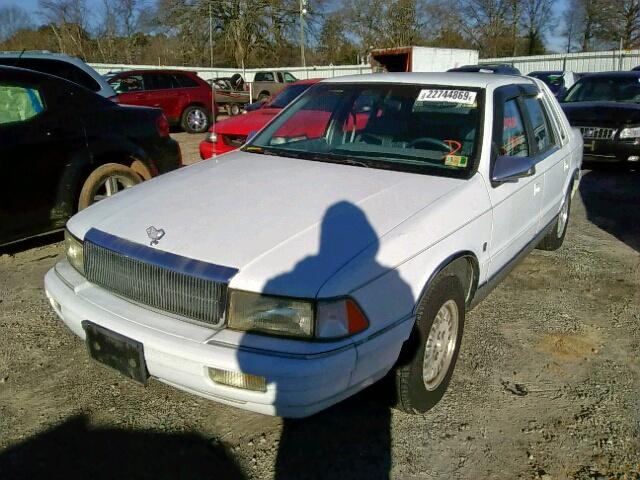 3C3XA5631LT072640 - 1990 CHRYSLER LEBARON LA WHITE photo 2