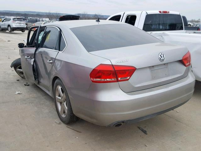 1VWBH7A36DC010827 - 2013 VOLKSWAGEN PASSAT SE SILVER photo 3