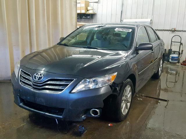 4T1BK3EK3AU101036 - 2010 TOYOTA CAMRY SE GRAY photo 2