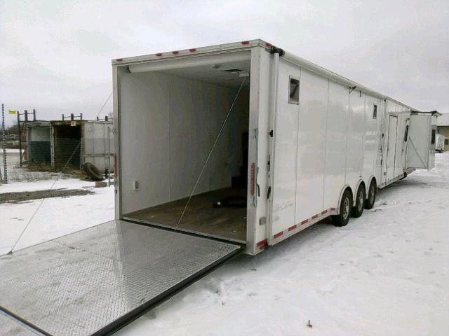 5BWUV5330G1000281 - 2016 VINT TRAILER WHITE photo 4