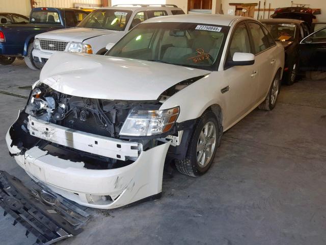1FAHP23W19G105473 - 2009 FORD TAURUS SE WHITE photo 2