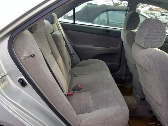 4T1BF30K02U526341 - 2002 TOYOTA CAMRY LE 银色 照片 6