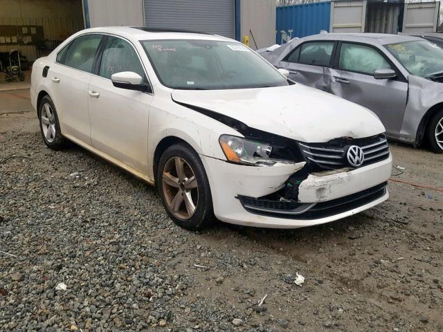 1VWBH7A3XDC054071 - 2013 VOLKSWAGEN PASSAT SE WHITE photo 1