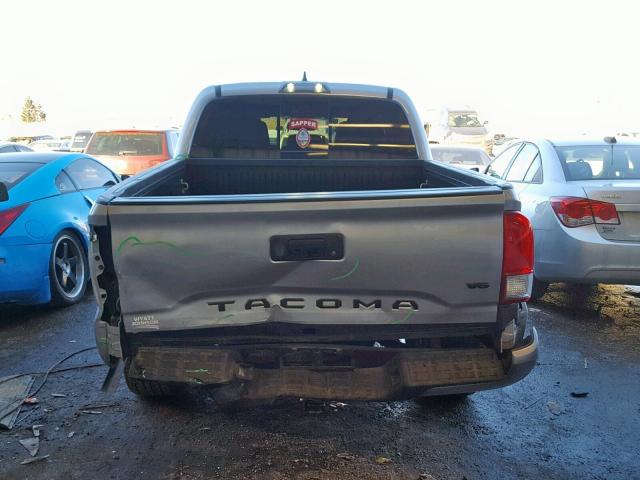 5TFCZ5AN5HX103220 - 2017 TOYOTA TACOMA DOU SILVER photo 9