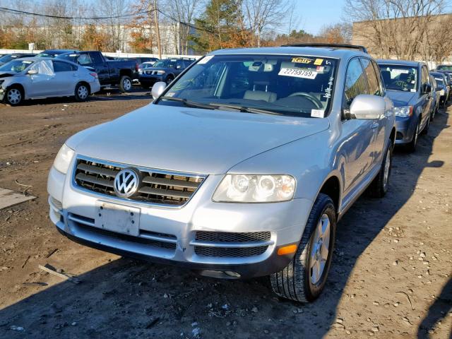 WVGZG77L45D047619 - 2005 VOLKSWAGEN TOUAREG 3. GRAY photo 2