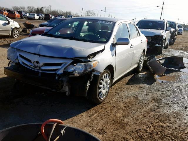 2T1BU4EE0CC829668 - 2012 TOYOTA COROLLA BA 银色 照片 2