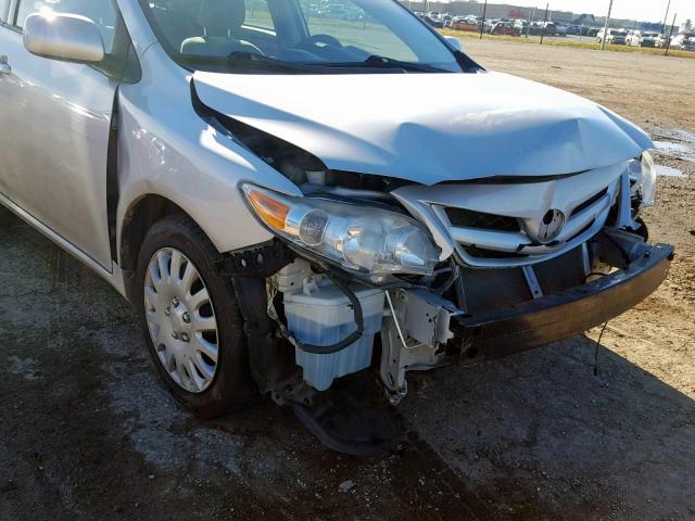 2T1BU4EE0CC829668 - 2012 TOYOTA COROLLA BA SILVER photo 9