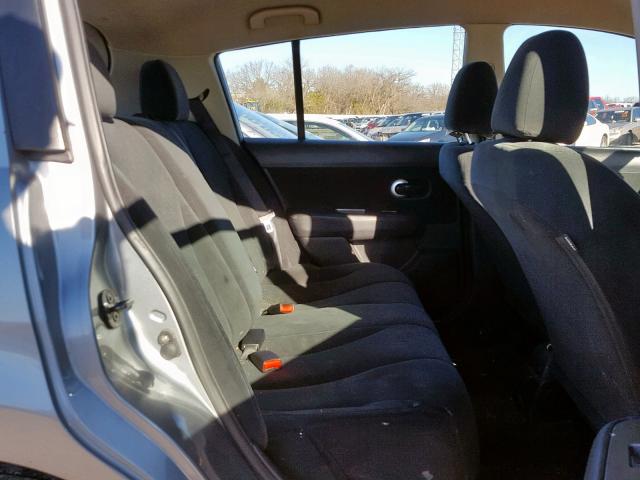 3N1BC1CP5BL366981 - 2011 NISSAN VERSA S GRAY photo 6