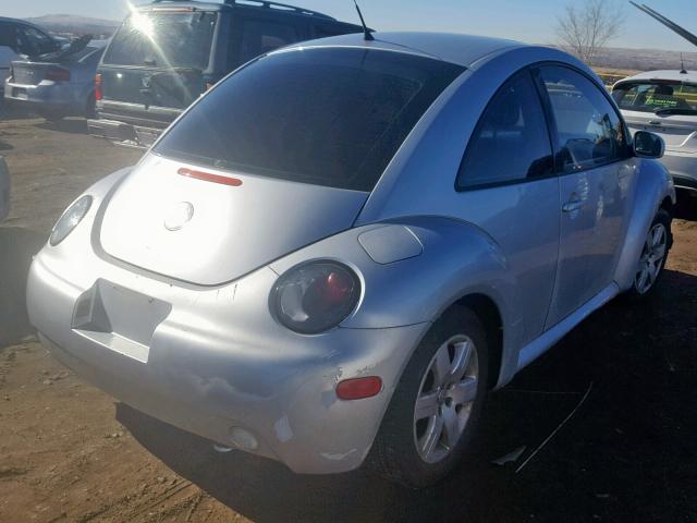 3VWCP21C62M460855 - 2002 VOLKSWAGEN NEW BEETLE Gümüş foto 4