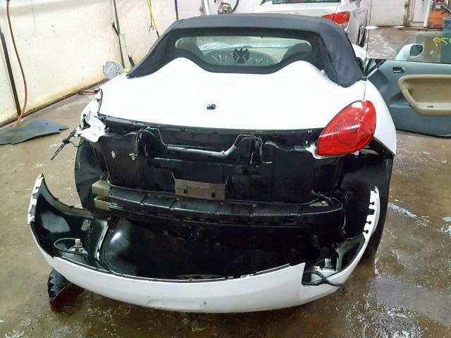 1G2MB33B86Y100484 - 2006 PONTIAC SOLSTICE WHITE photo 6