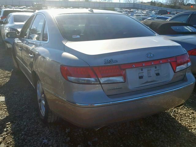 KMHFC46F48A252677 - 2008 HYUNDAI AZERA SE GOLD photo 3