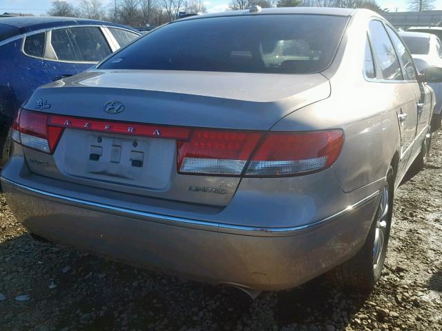 KMHFC46F48A252677 - 2008 HYUNDAI AZERA SE GOLD photo 4