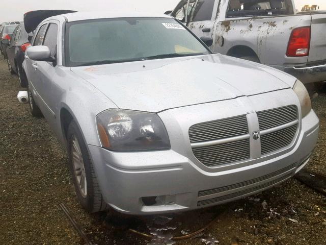 2D4FV47T26H131098 - 2006 DODGE MAGNUM SE SILVER photo 1