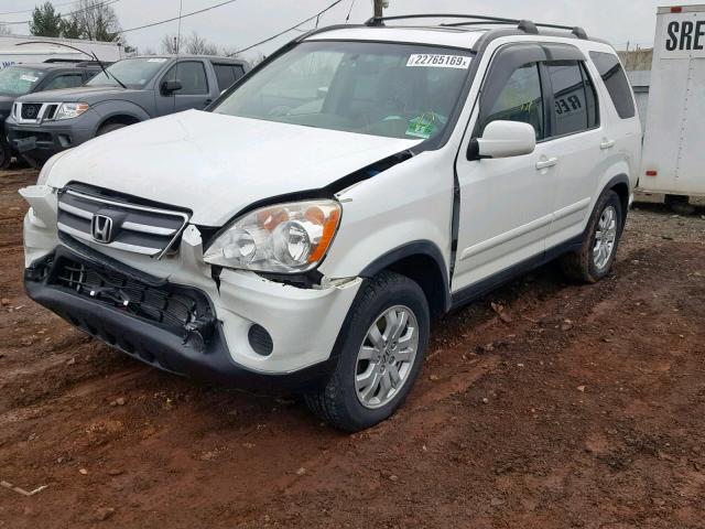 JHLRD78925C030505 - 2005 HONDA CR-V SE WHITE photo 2