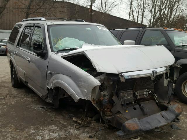 5LMFU28R64LJ05930 - 2004 LINCOLN NAVIGATOR SILVER photo 1