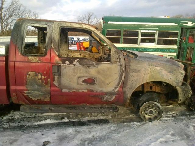 1FTSX31F62EB26751 - 2002 FORD F350 SRW S RED photo 9