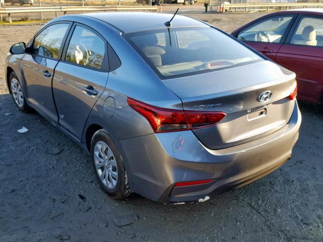 3KPC24A35JE033950 - 2018 HYUNDAI ACCENT SEL GRAY photo 3